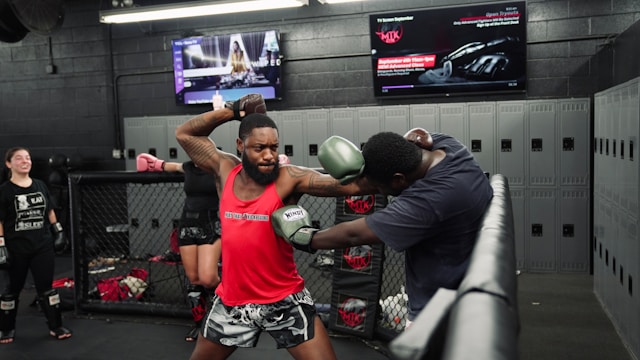 Maîtriser les règles essentielles de l&rsquo;UFC : guide complet pour les novices