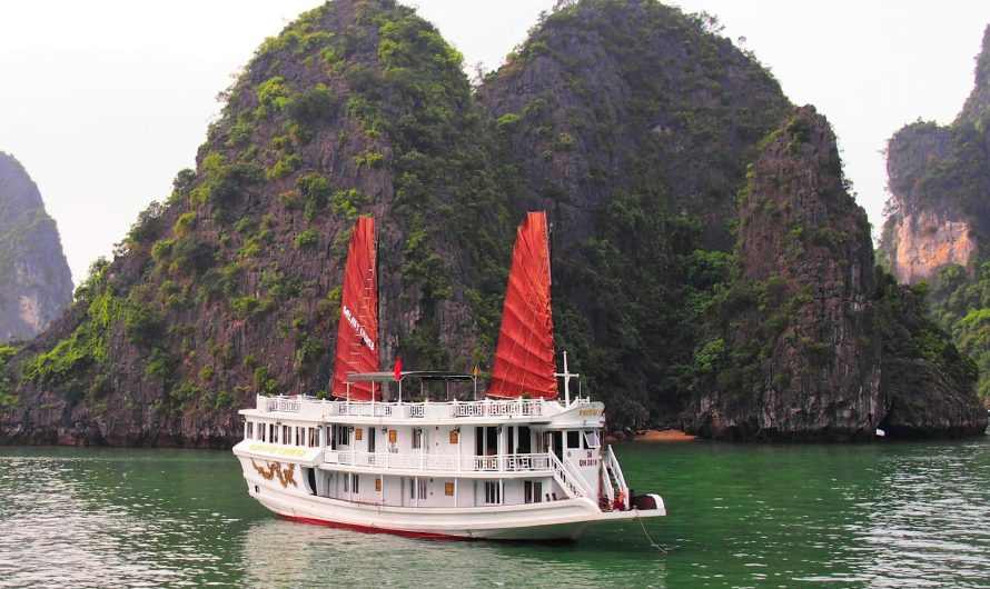 Baie d’Halong : guide d’une croisière sereine durant un voyage de 15 jours