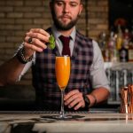 La recette traditionnelle du cocktail Casino à préparer facilement chez soi