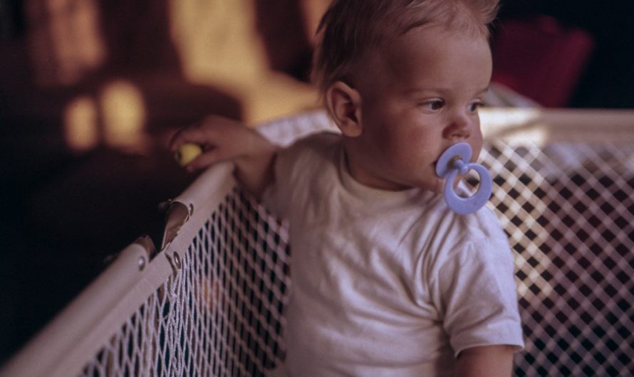 Installer une barrière de sécurité bébé : guide simple et pratique